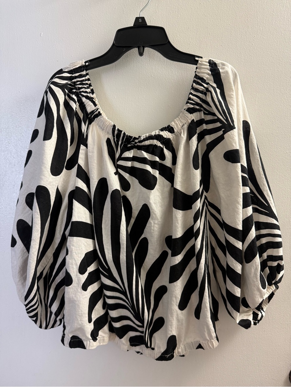 Women's Black & White Printed Off-Shoulder Blouse